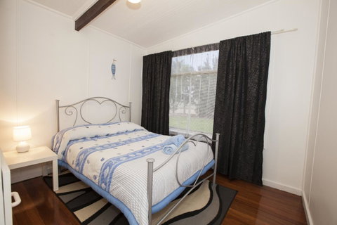 Rustic Retreat Esperance - QLD Tourism 23