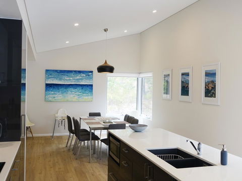 The Villa Dunsborough - Queensland Tourism 12
