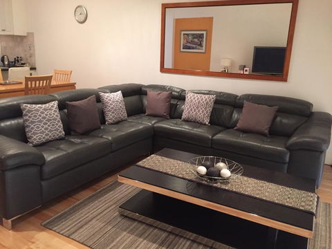West End District Apartments - Queensland Tourism 1