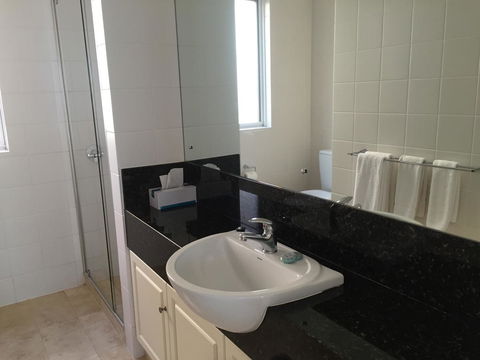 West End District Apartments - Queensland Tourism 12