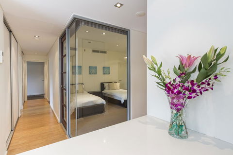 Gallery Serviced Apartments - Queensland Tourism 10
