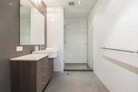 Gallery Serviced Apartments - Queensland Tourism 8