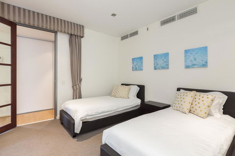 Gallery Serviced Apartments - Queensland Tourism 9