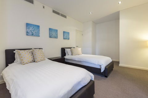 Gallery Serviced Apartments - Queensland Tourism 13