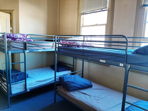 Fremantle Beach Backpackers - Queensland Tourism 3