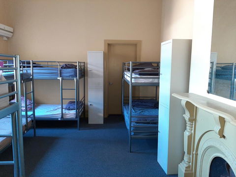 Fremantle Beach Backpackers - Queensland Tourism 23