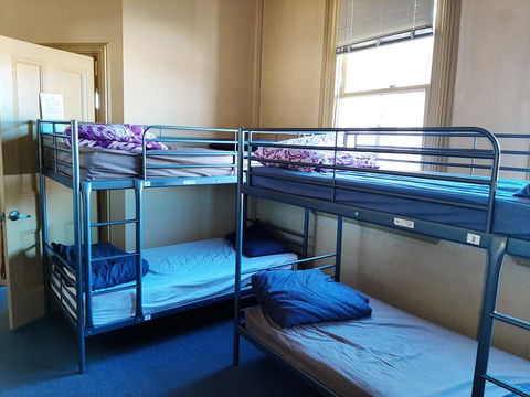 Fremantle Beach Backpackers - Queensland Tourism 25