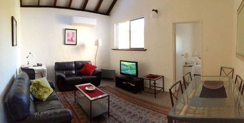 Kenata-Fairway Apartment Hotel - Queensland Tourism 25