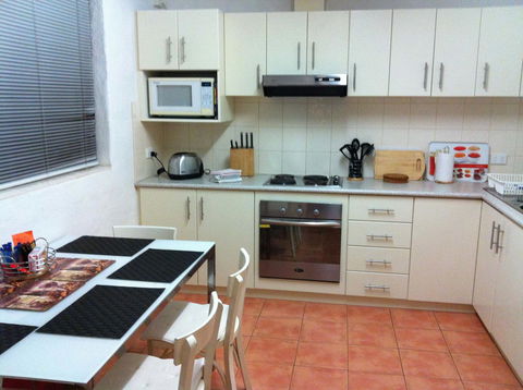 Kenata-Fairway Apartment Hotel - Queensland Tourism 17