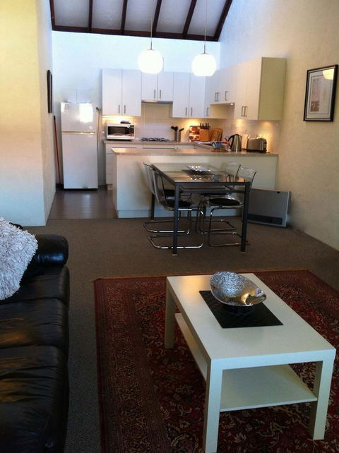 Kenata-Fairway Apartment Hotel - Queensland Tourism 28