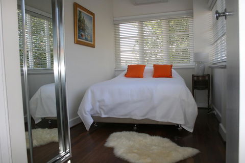 Kenata-Fairway Apartment Hotel - Queensland Tourism 13