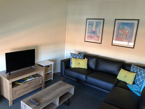 West Beach Lagoon 114 â€“ Ocean Views - Queensland Tourism 3