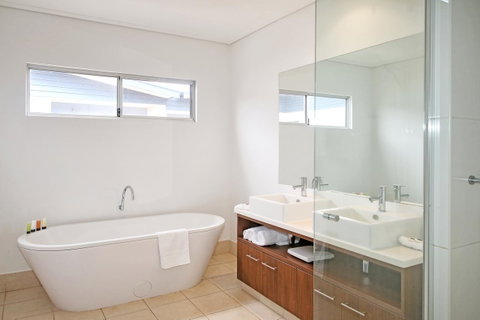 Nesuto Geraldton - QLD Tourism 21