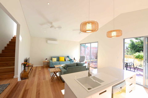 Sunny Blinco Street House - Queensland Tourism 4