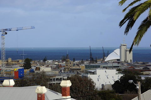 Studio 208 With Ocean Views - Queensland Tourism 22