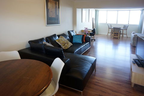 Studio 208 With Ocean Views - Queensland Tourism 11