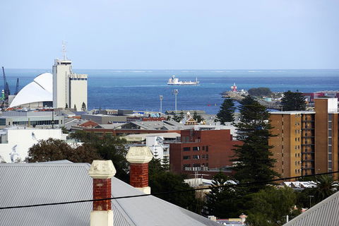 Studio 208 With Ocean Views - Queensland Tourism 19