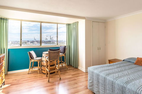 Studio 208 With Ocean Views - Queensland Tourism 0
