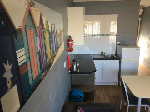 Esperance Central Accommodation - QLD Tourism 24