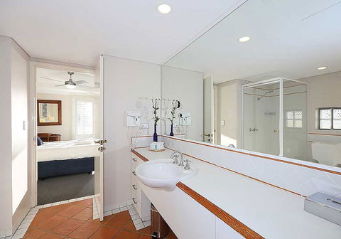 Salty Kiss - Queensland Tourism 12