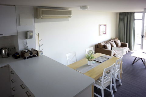 Oceanside 8 - Queensland Tourism 7
