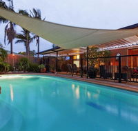 The Entertainer - Queensland Tourism