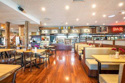 Nightcap At Wanneroo Tavern - QLD Tourism 32