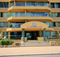 Sandcastles Outstanding Location - Queensland Tourism