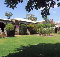 Adamsons Riverside Accommodation - QLD Tourism
