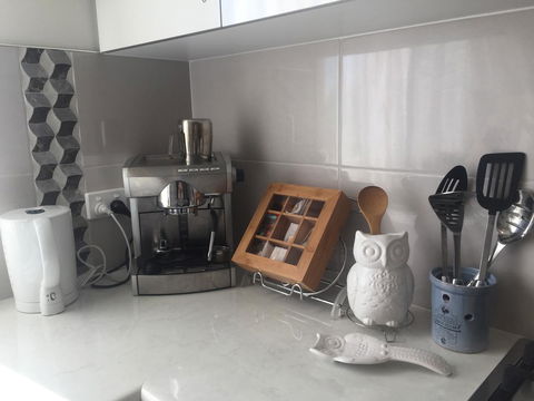 Bright & Beautiful Home On The Hills! - QLD Tourism 15