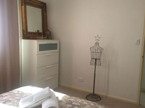 Bright & Beautiful Home On The Hills! - QLD Tourism 18