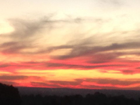 Bright & Beautiful Home On The Hills! - QLD Tourism 33