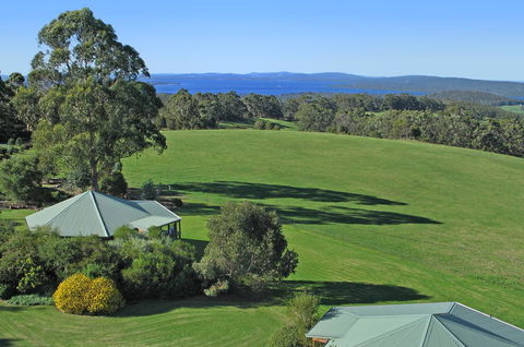 Celestine Retreat - QLD Tourism 0