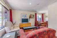 Brilliant neat convenient family-friendly house