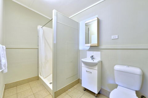 Mandurah Coastal Holiday Park - Queensland Tourism 14