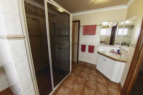 Esperance Foreshore Apartments - QLD Tourism 27