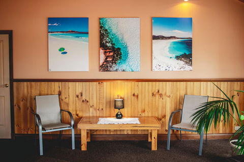 Esperance Foreshore Apartments - QLD Tourism 6