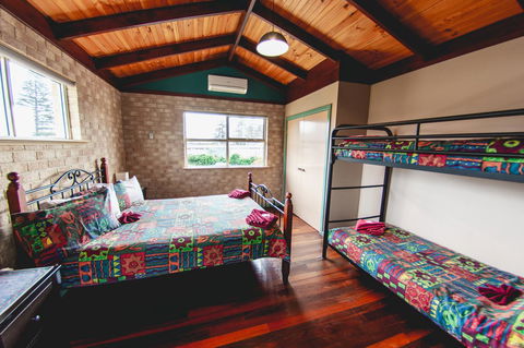 Esperance Foreshore Apartments - QLD Tourism 31