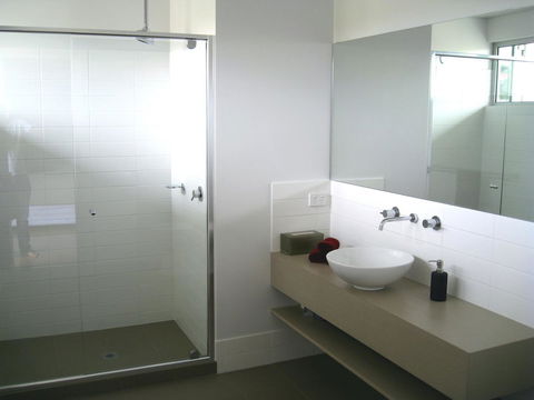 Alouarn Apartments - Queensland Tourism 8