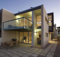 Alouarn Apartments - QLD Tourism