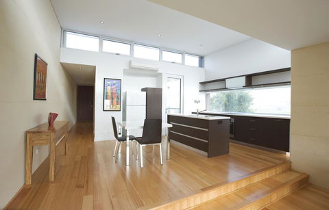 Alouarn Apartments - Queensland Tourism 4