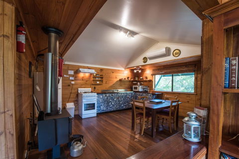 Cape Howe Cottages - QLD Tourism 23