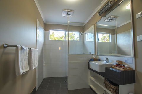 Cape Howe Cottages - QLD Tourism 37