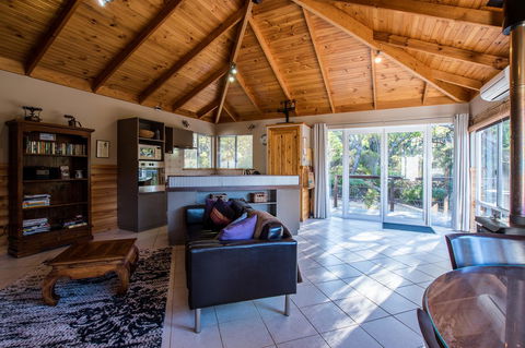 Cape Howe Cottages - QLD Tourism 13