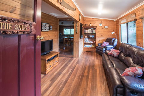 Cape Howe Cottages - QLD Tourism 22