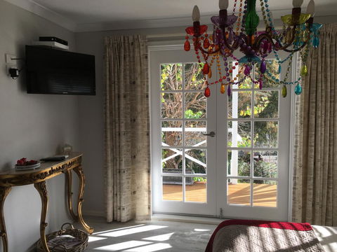 Applegate Lane Chalet - QLD Tourism 6