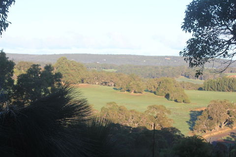 The Farmhouse - QLD Tourism 13