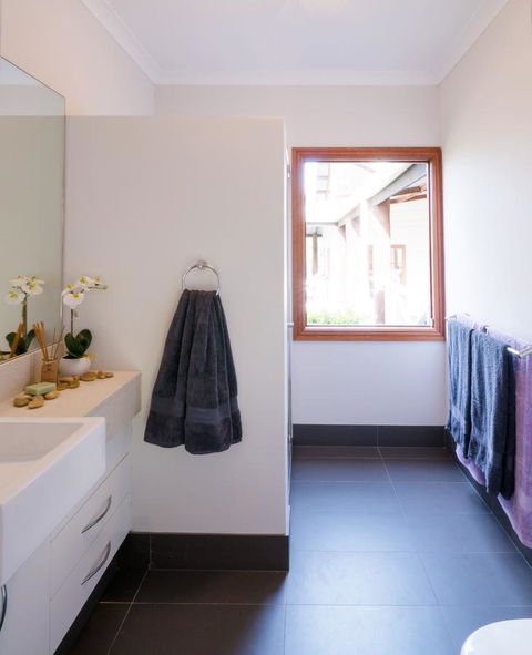 The Farmhouse - QLD Tourism 7