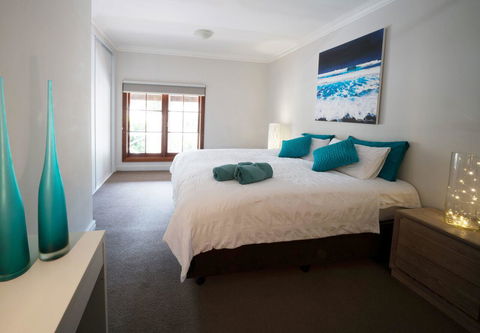 The Farmhouse - QLD Tourism 5