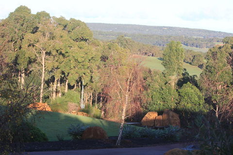 The Farmhouse - QLD Tourism 11